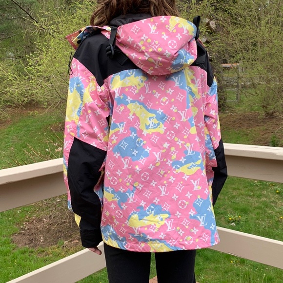 📌 NWOT Bravest Studios LV Monogram Cotton Candy Pink Parka - Picture 11 of 11